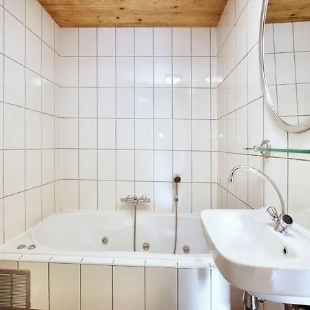 Holiday home In With Garden, Cleaning Included