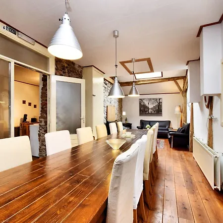 Holiday home In With Garden, Cleaning Included